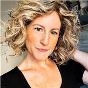 Offro lezioni di inglese dai bambini ai pensionati e livelli dal A1 al C2, inclusa la preparazione dei esami.